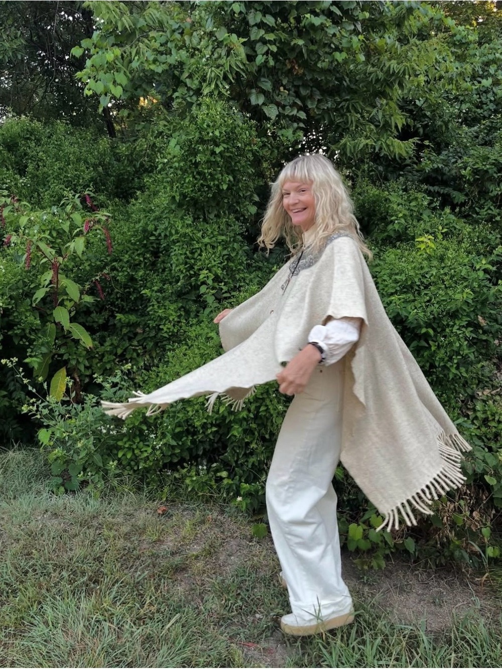 Vintage Cream Wool Mandarin Collar Poncho - Picture 4 of 4